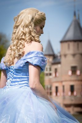Cinderella in front of a castle